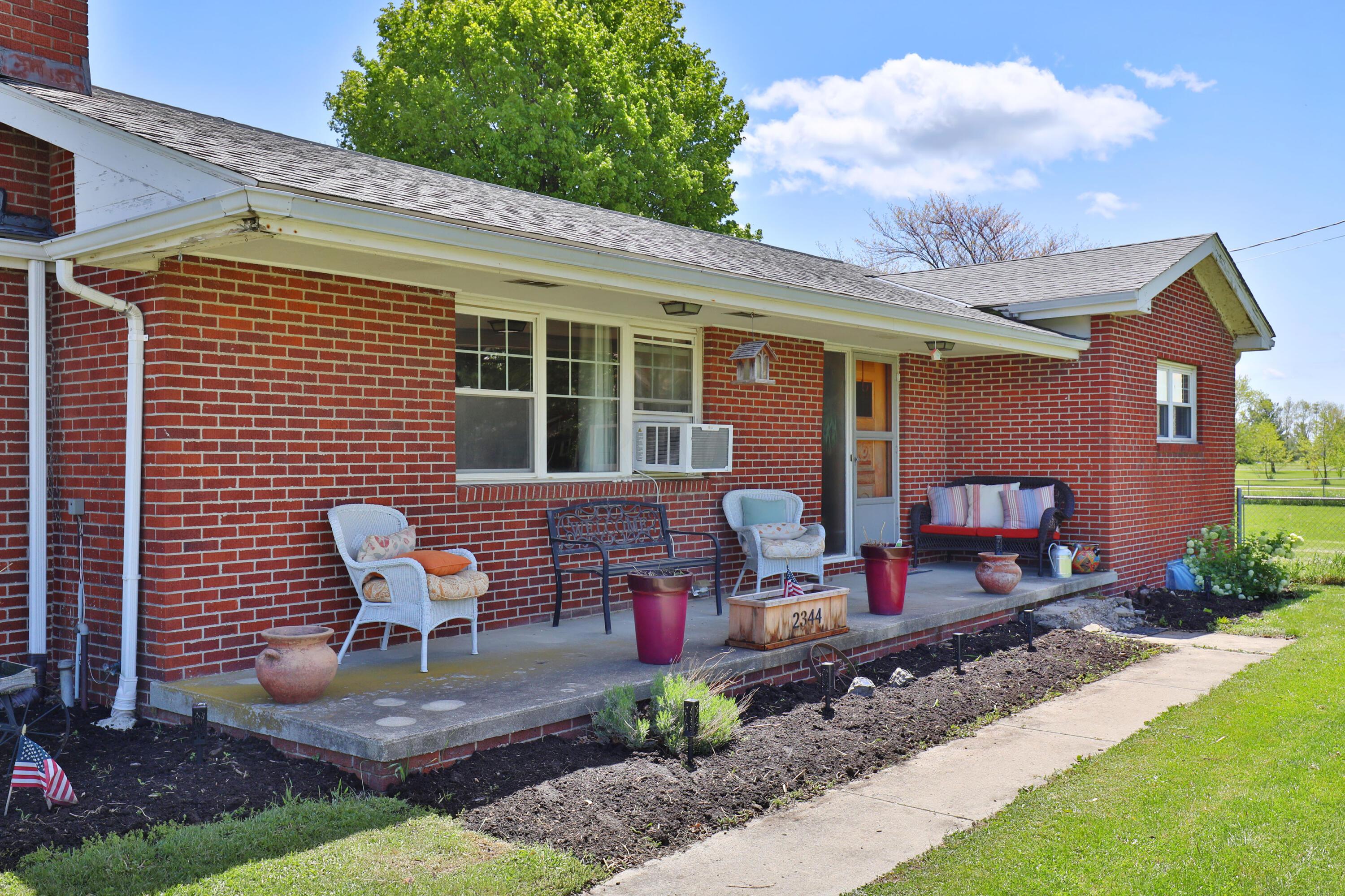 2344 Troy Road Delaware, OH 43015 - Photo 3 of 41