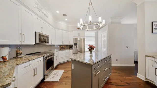 $999,999 | 3728 Mosswood Court, Jacksonville, FL 32223