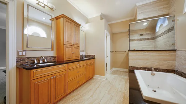 $999,999 | 3728 Mosswood Court, Jacksonville, FL 32223