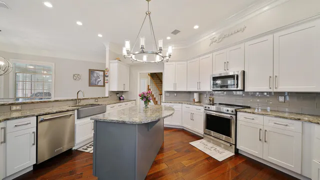 $999,999 | 3728 Mosswood Court, Jacksonville, FL 32223