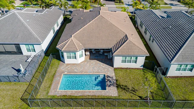 $876,000 | 12000 Southwest Whitewater Falls Court, Port St. Lucie, FL 34987