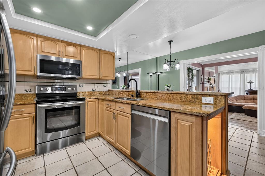 7360 Ulmerton Road, Unit 18D Largo, FL 33771 - Photo 5 of 26 Gallery Image 5