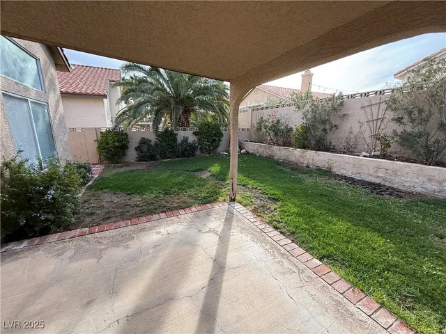 $2,395 | 3411 Classic Bay Lane, Las Vegas, NV 89117