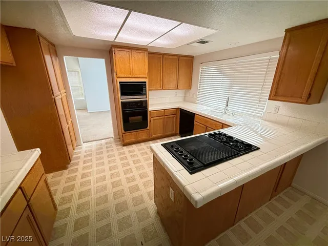 $2,395 | 3411 Classic Bay Lane, Las Vegas, NV 89117