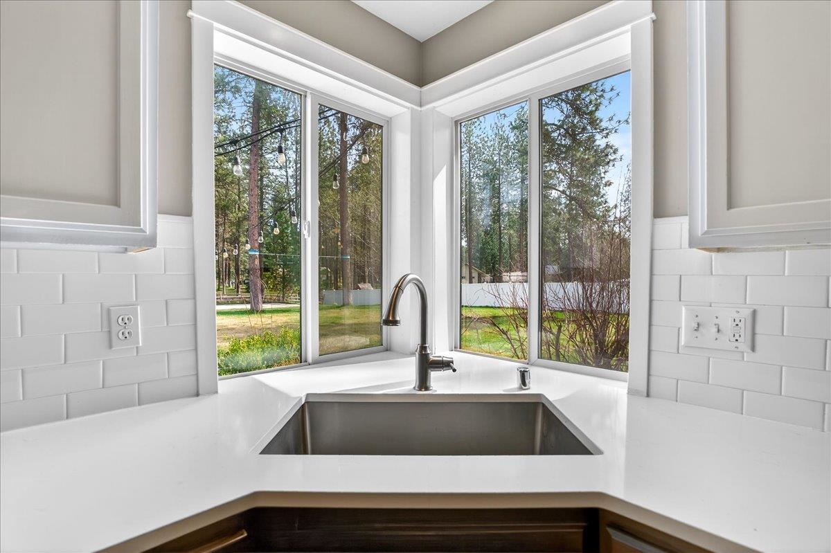 18222 North Kimberly Road Colbert, WA 99005 - Photo 13 of 48