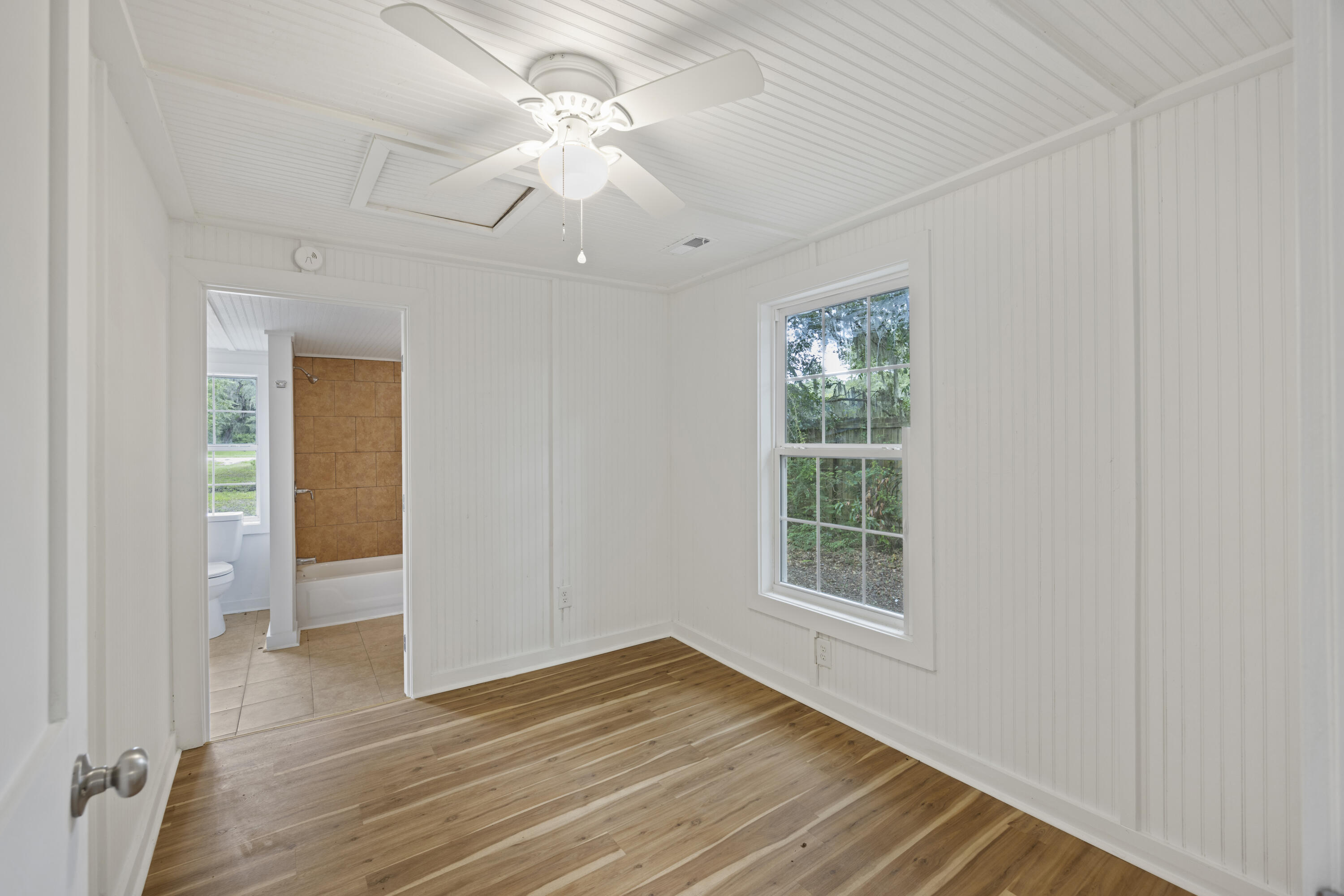 5375 Highway 174 Adams Run, SC 29426 - Photo 14 of 34 243A0953