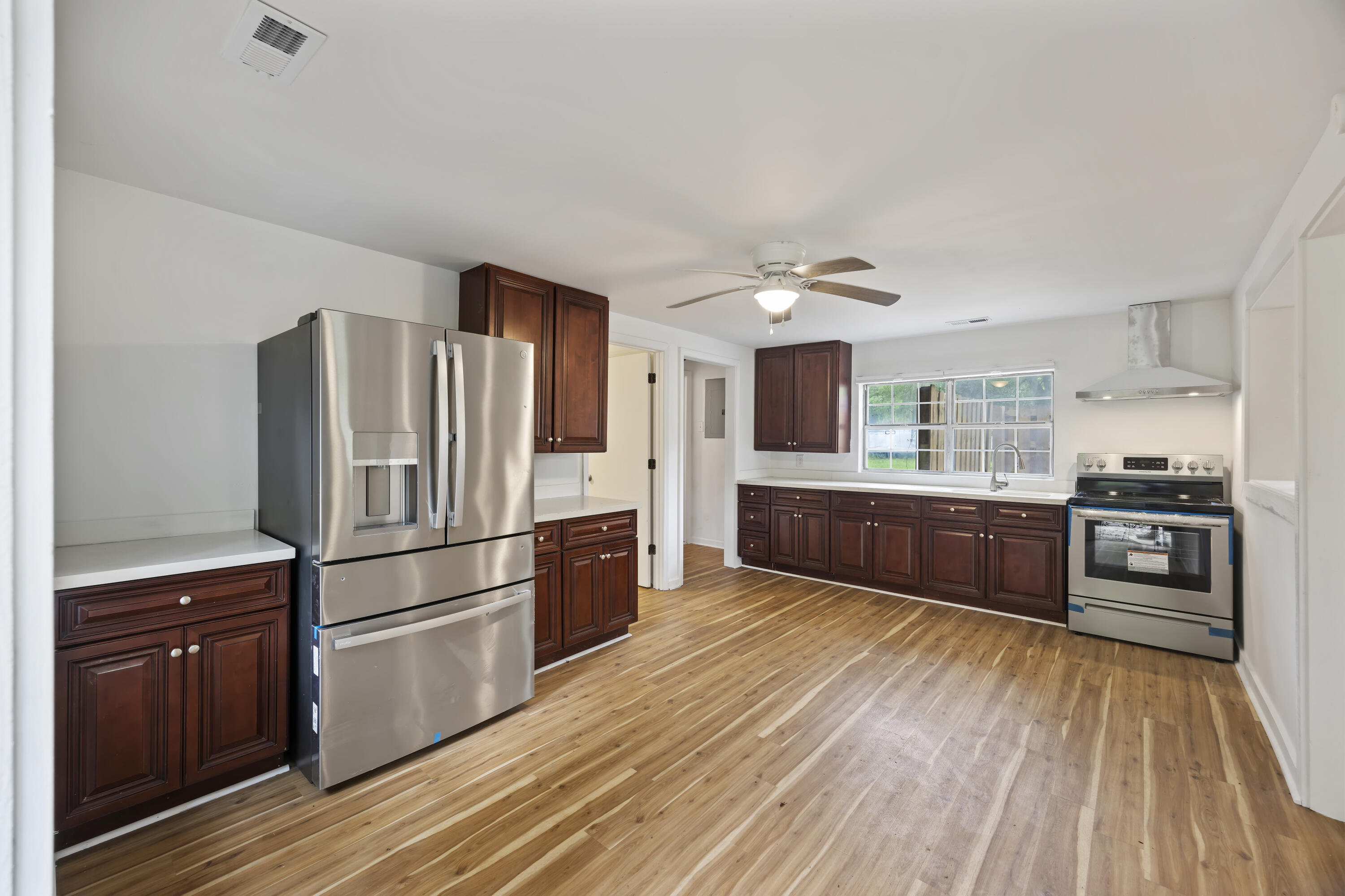 5375 Highway 174 Adams Run, SC 29426 - Photo 3 of 34 243A0898