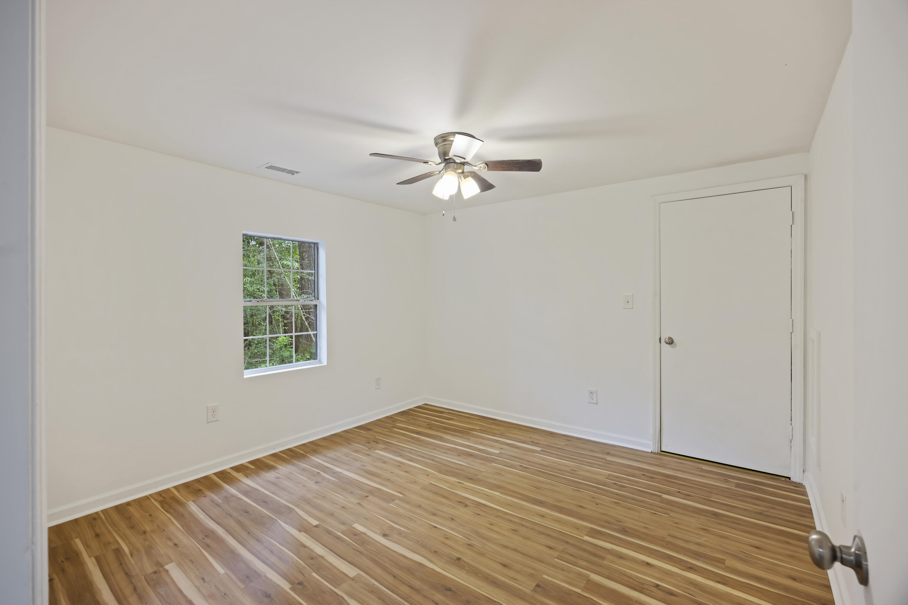 5375 Highway 174 Adams Run, SC 29426 - Photo 6 of 34 243A0913