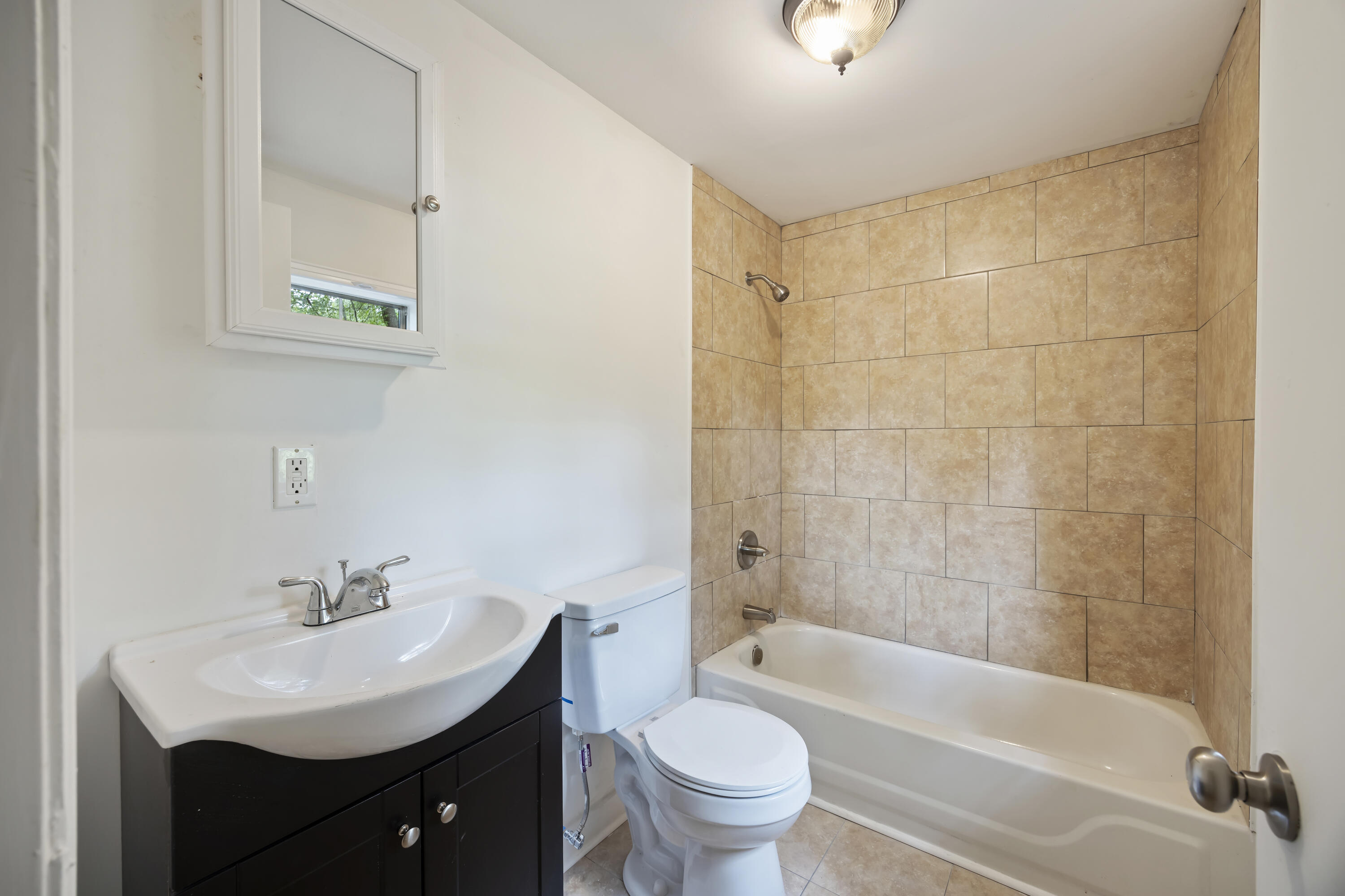 5375 Highway 174 Adams Run, SC 29426 - Photo 8 of 34 243A0923