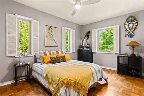 $1,800,000 | 3649 Foster Hill Drive North, St. Petersburg, FL 33704