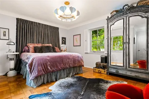 $1,800,000 | 3649 Foster Hill Drive North, St. Petersburg, FL 33704