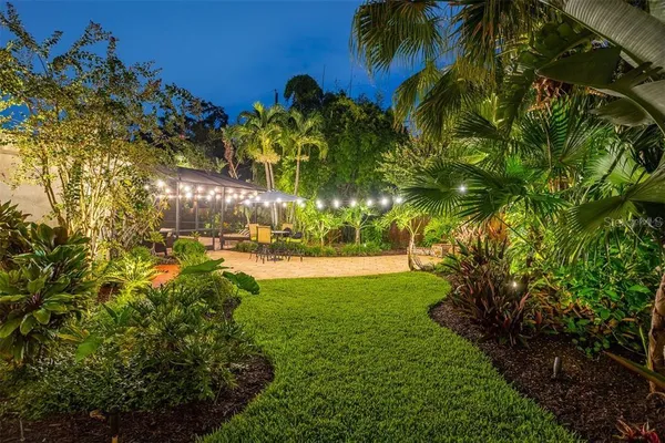 $1,800,000 | 3649 Foster Hill Drive North, St. Petersburg, FL 33704