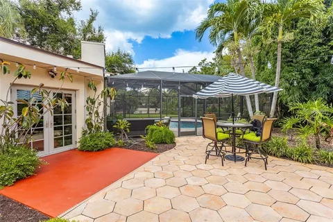 $1,800,000 | 3649 Foster Hill Drive North, St. Petersburg, FL 33704