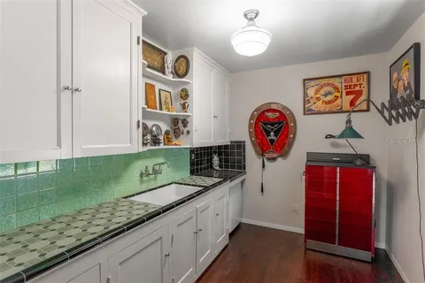 $1,800,000 | 3649 Foster Hill Drive North, St. Petersburg, FL 33704