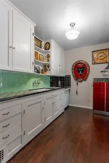 $1,800,000 | 3649 Foster Hill Drive North, St. Petersburg, FL 33704