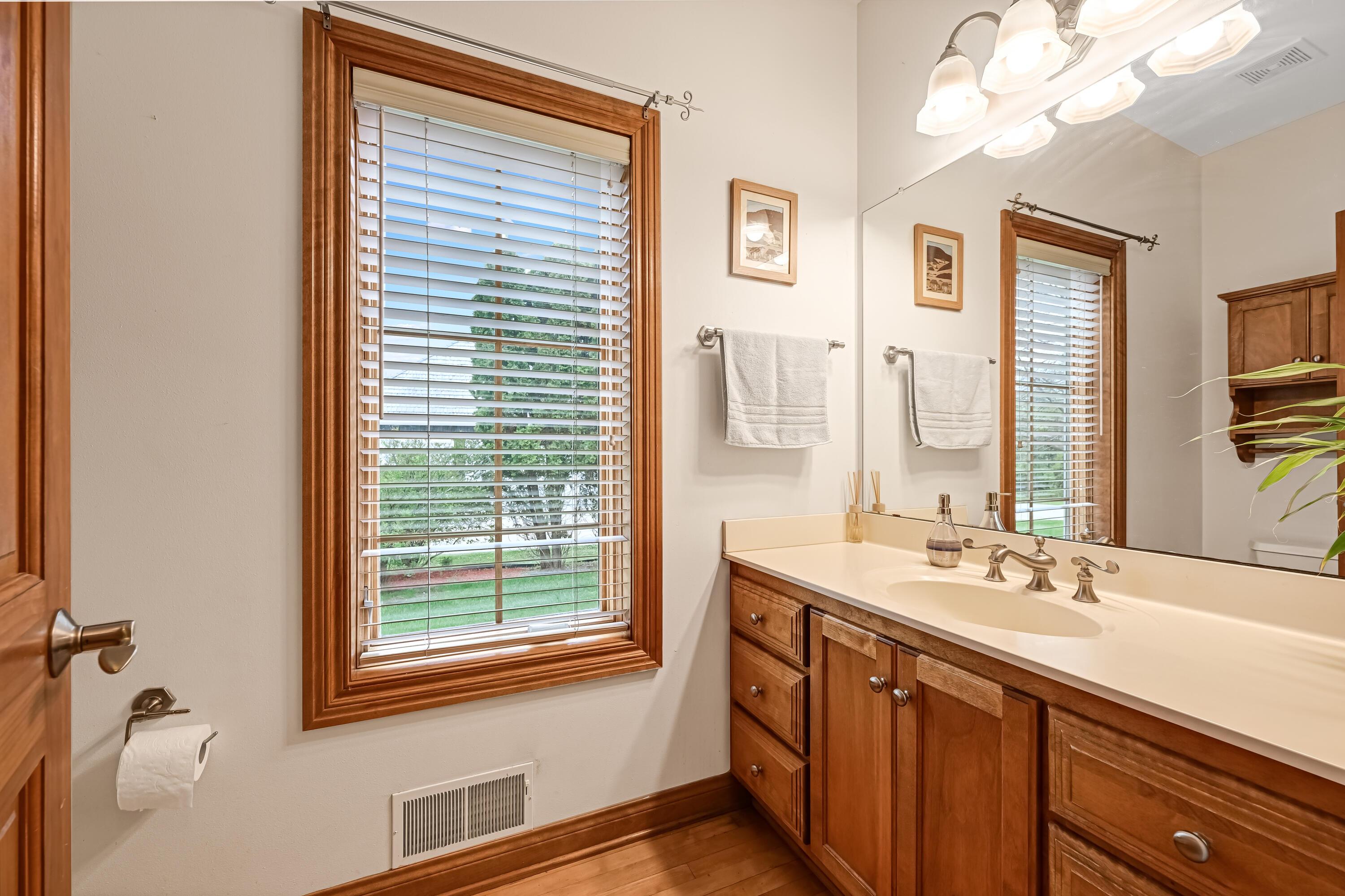 17155 Vanderbilt Street Brookfield, WI 53005 - Photo 17 of 58 Main Floor Powder Room