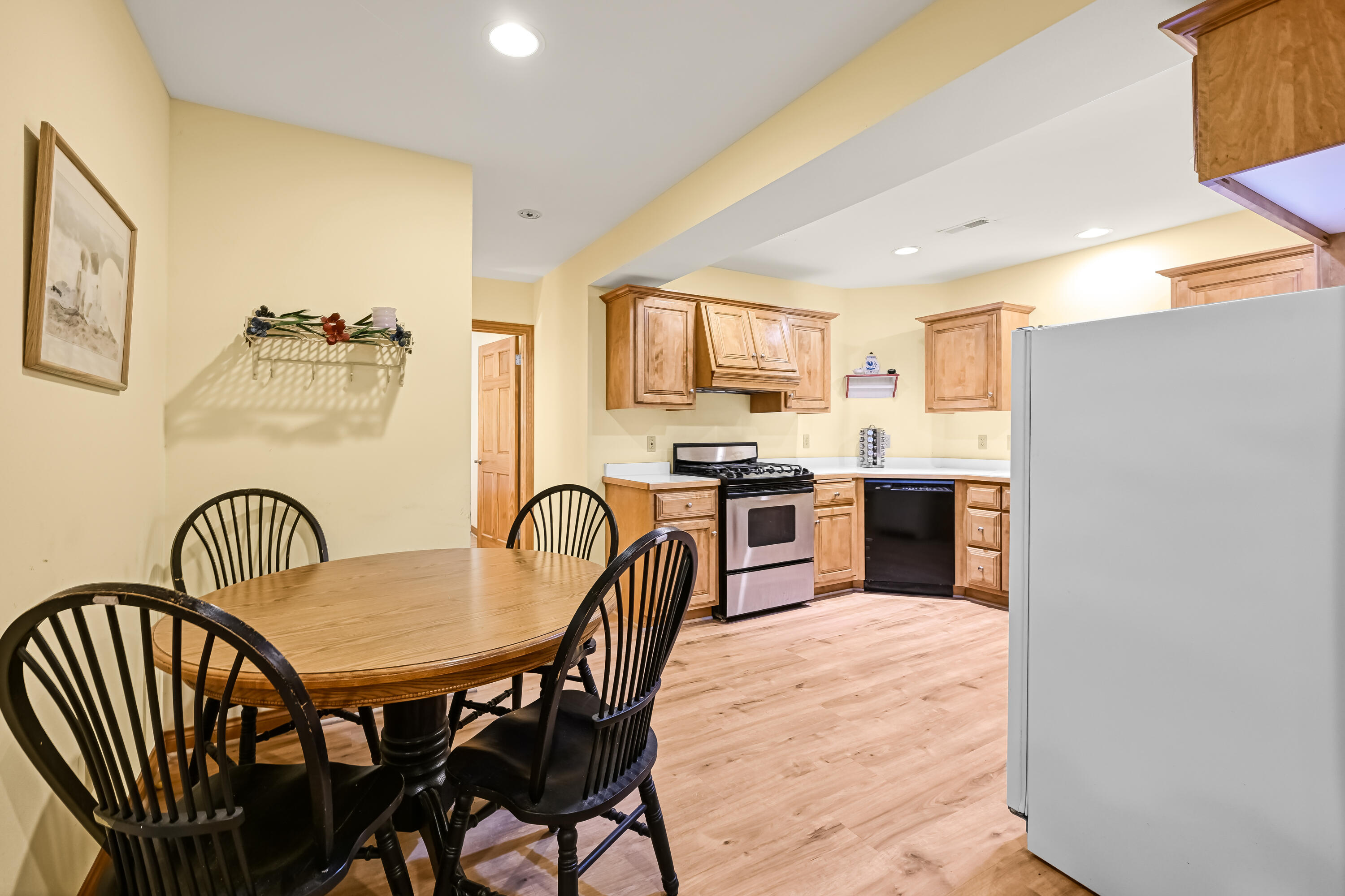 17155 Vanderbilt Street Brookfield, WI 53005 - Photo 31 of 58 Dinette area in lower level