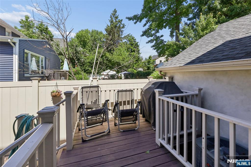 1474 Windsor Road Teaneck, NJ 07666 - Photo 38 of 41