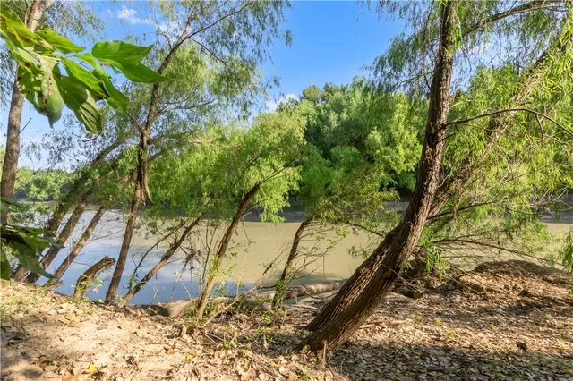 $4,478,040 | 11789 Farm To Market Road 2095, Gause, TX 77857