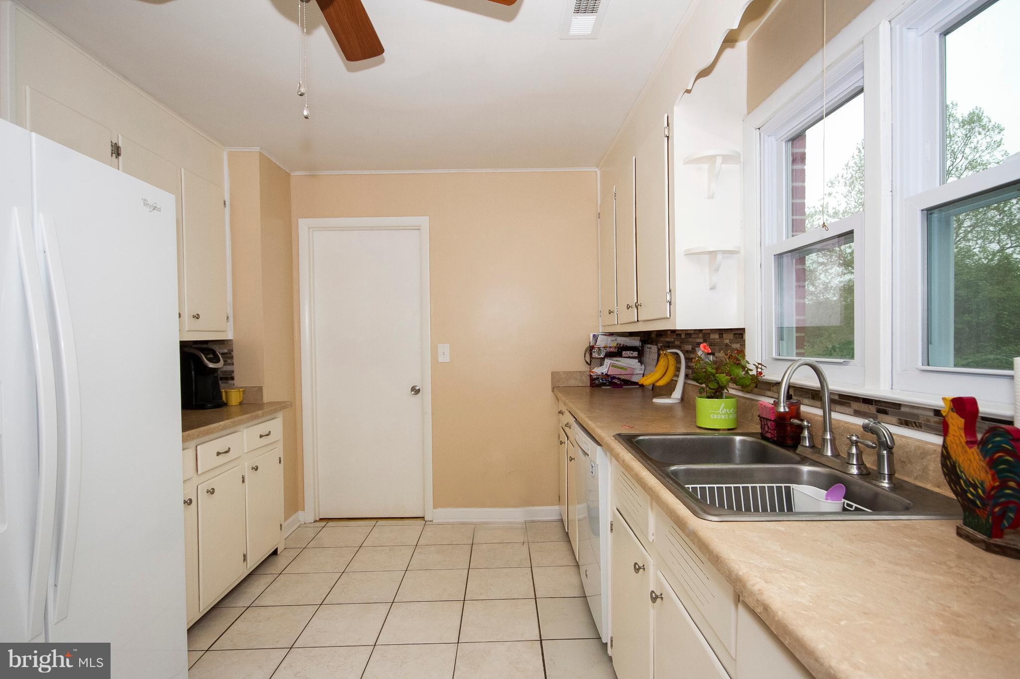 1615 Bollinger Road Westminster, MD 21157 - Photo 7 of 30 Kitchen