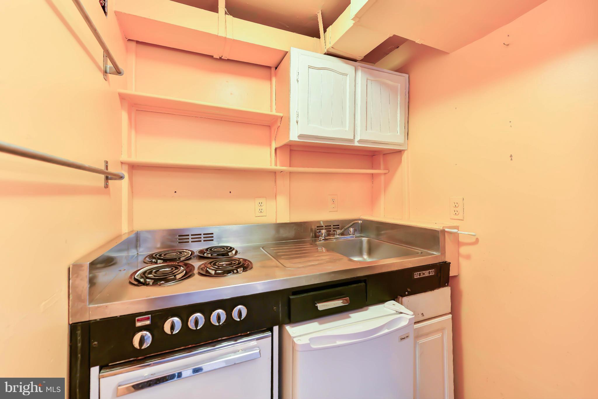 520 5th Street Southeast Washington, DC 20003 - Photo 26 of 30 Efficiency In-Law Suite Kitchen