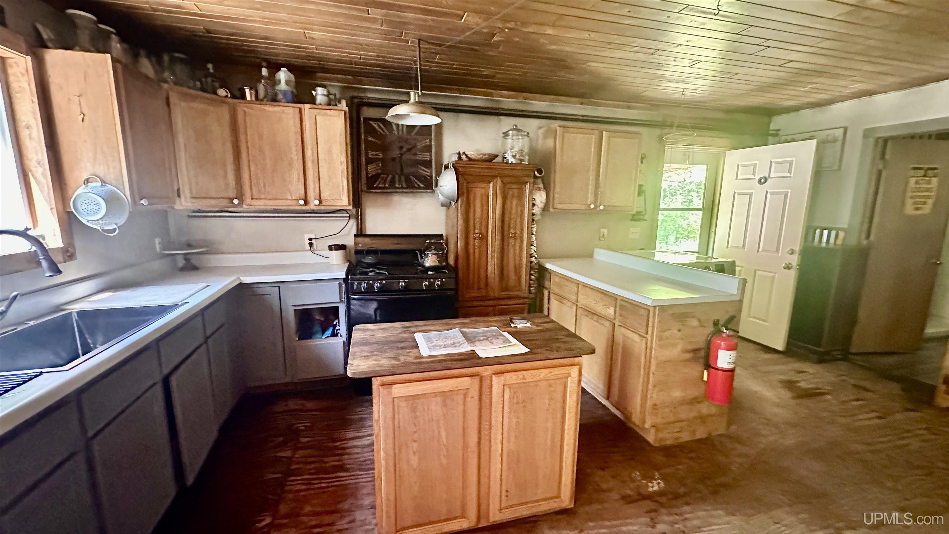 7450 Northwestern Road Big Bay, MI 49808 - Photo 8 of 58