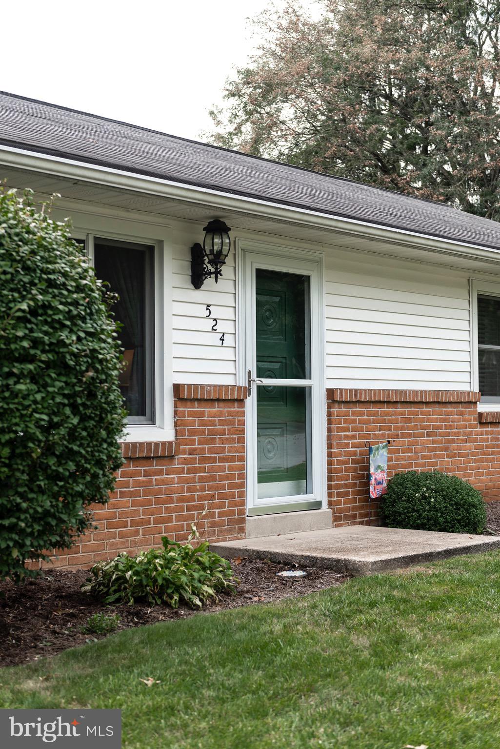 524 Lexington Road Lancaster, PA 17603 - Photo 3 of 36 Gallery Image 3