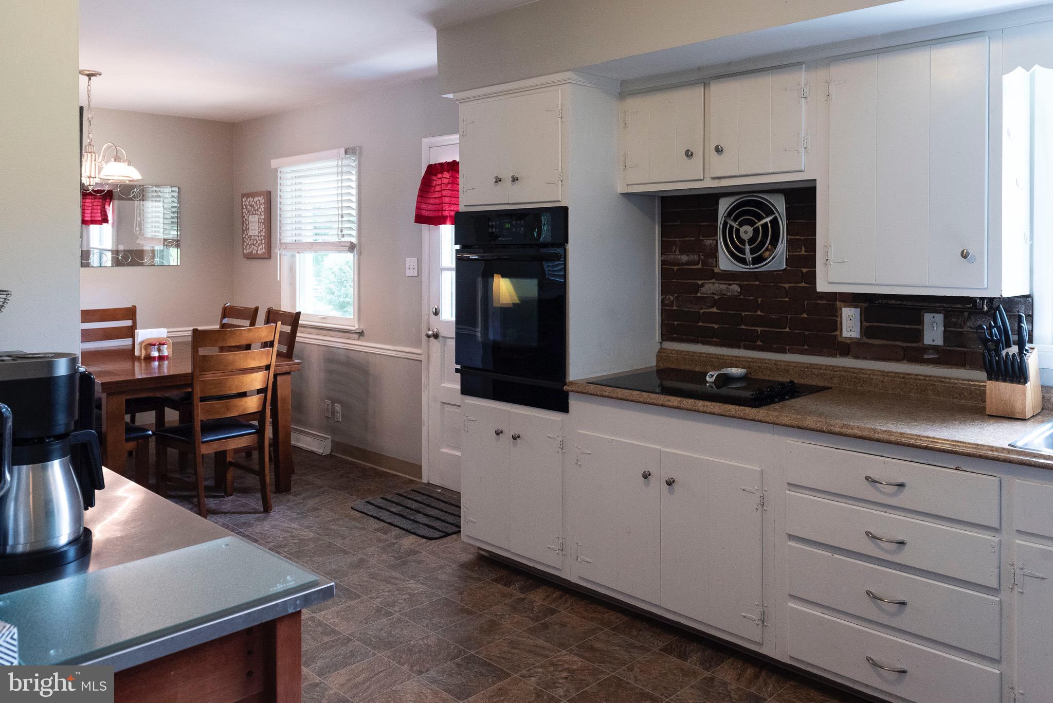 524 Lexington Road Lancaster, PA 17603 - Photo 9 of 36 Gallery Image 9