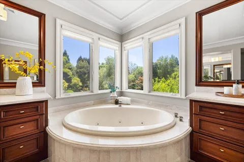 $10,949,888 | 20040 Spaich Court, Saratoga, CA 95070