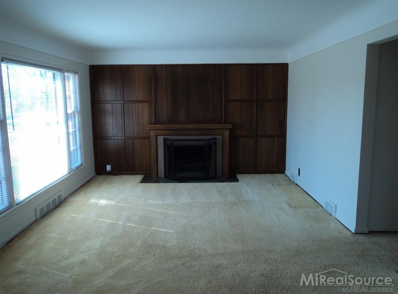 1094 Vernier Road Grosse Pointe, MI 48236 - Photo 2 of 7