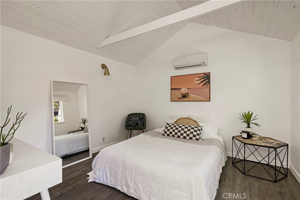 234 West 3rd Avenue Chico, CA 95926 - Photo 19 of 54 a bedroom with a bed and a chair