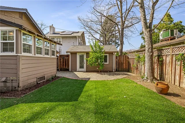 a view of entrance of the house