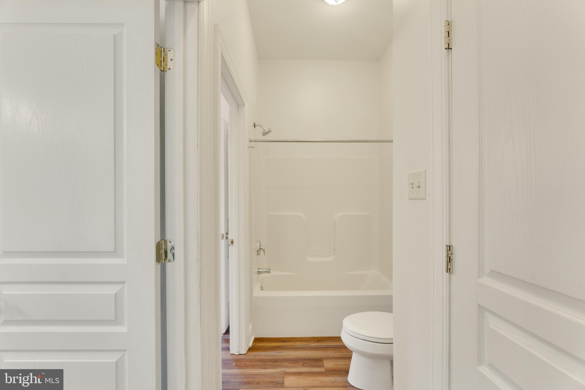 4346 Basford Road Frederick, MD 21703 - Photo 122 of 149 Jack and Jill bath for 2nd and 3rd bedroom