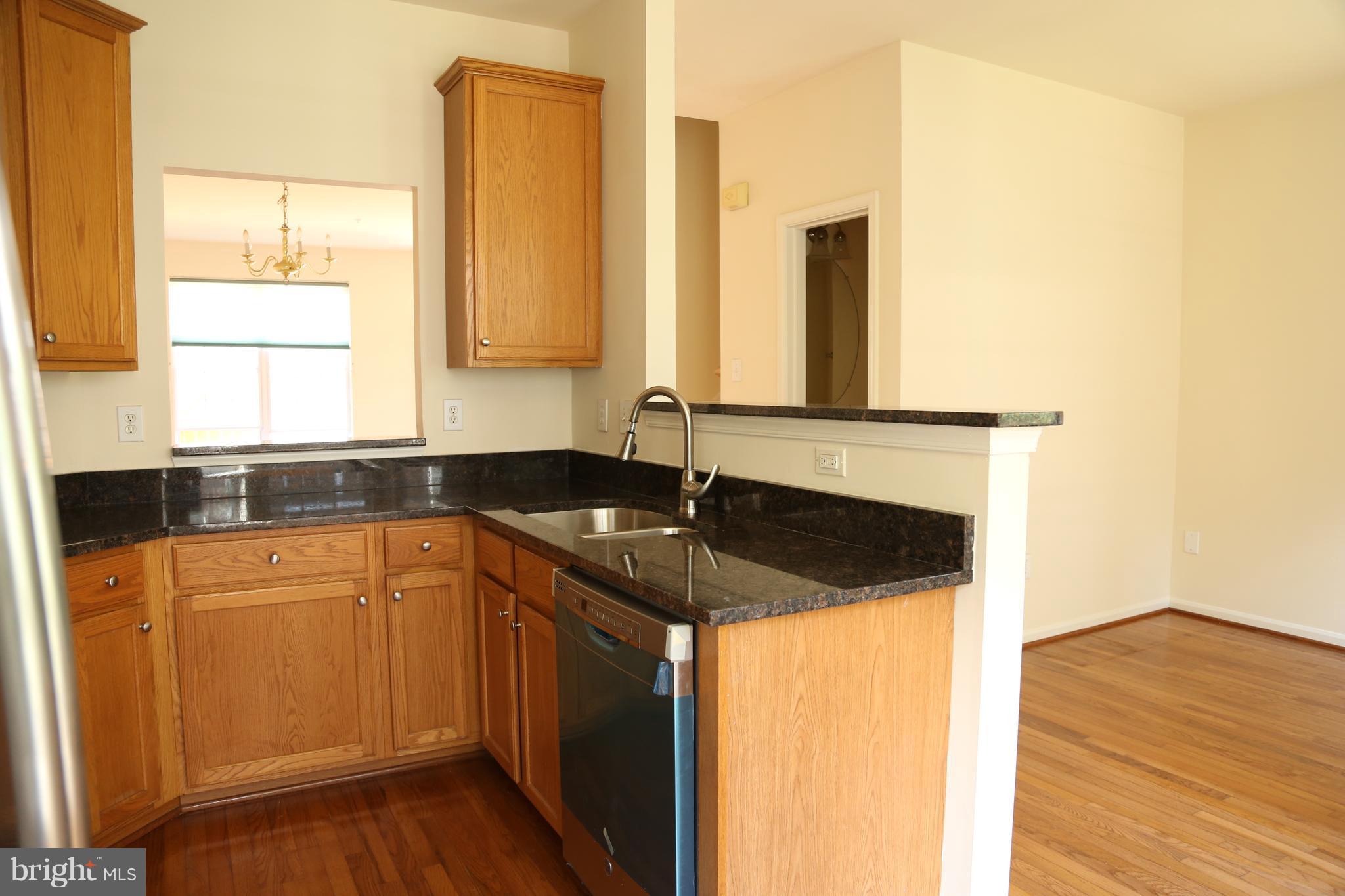 9724 Athletic Way Gaithersburg, MD 20878 - Photo 10 of 18 Kitchen