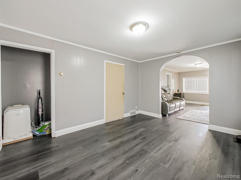 75 East Henry Street River Rouge, MI 48218 - Photo 9 of 18