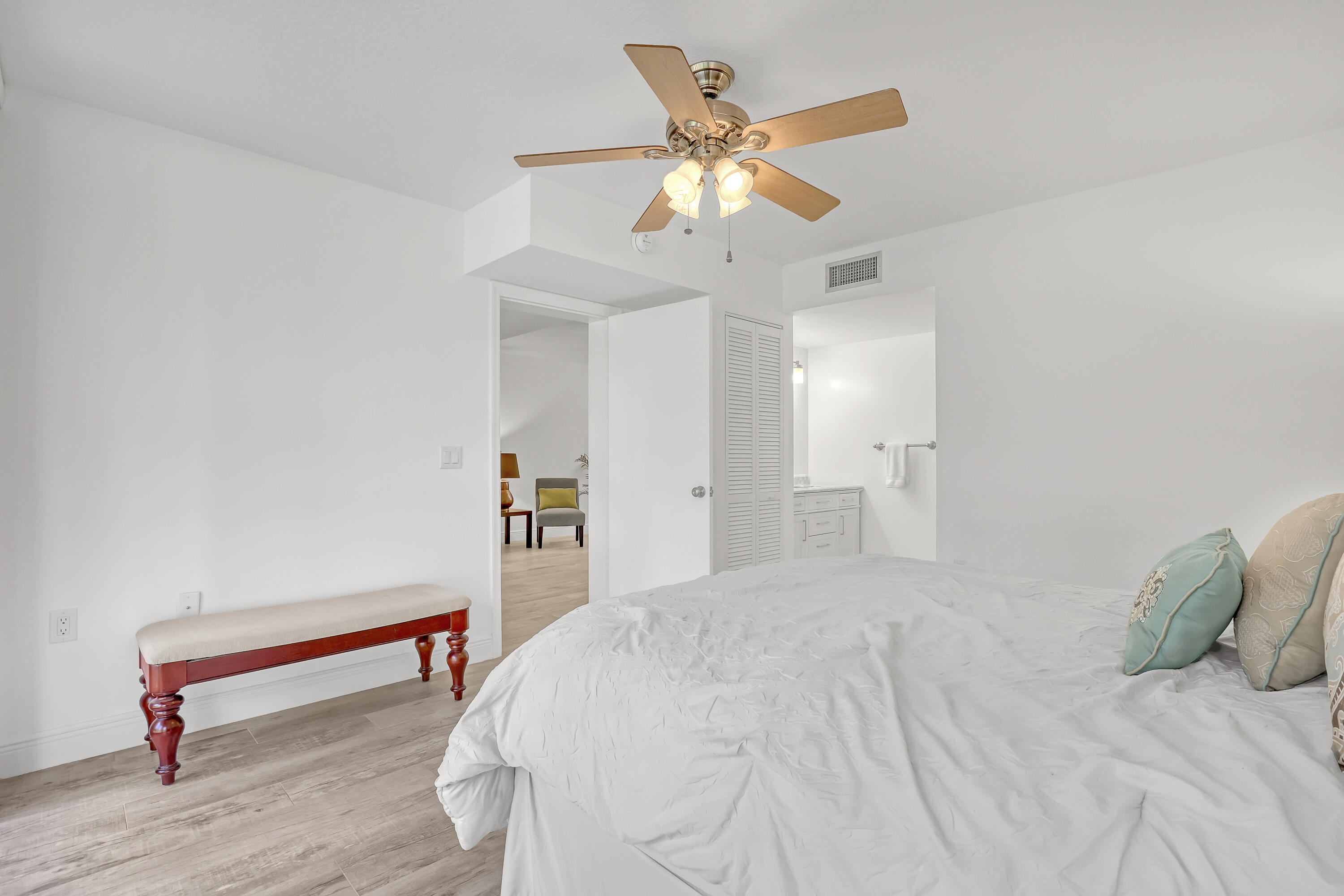6157 Balboa Circle, Unit 101 Boca Raton, FL 33433 - Photo 15 of 39 Master