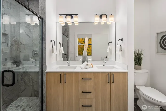 $564,950 | 546 South Cloverdale Street, Unit B, Seattle, WA 98108