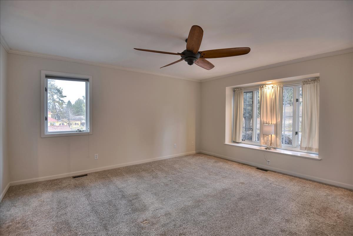 5925 South Dearborn Road Spokane, WA 99223 - Photo 12 of 20