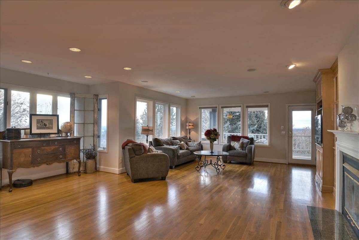 5925 South Dearborn Road Spokane, WA 99223 - Photo 13 of 20