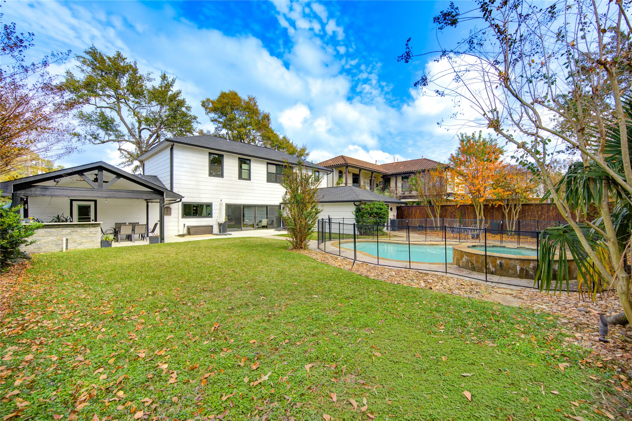 1215 Bethlehem Street Houston, TX 77018 - Photo 31 of 42 a view of a house with a yard