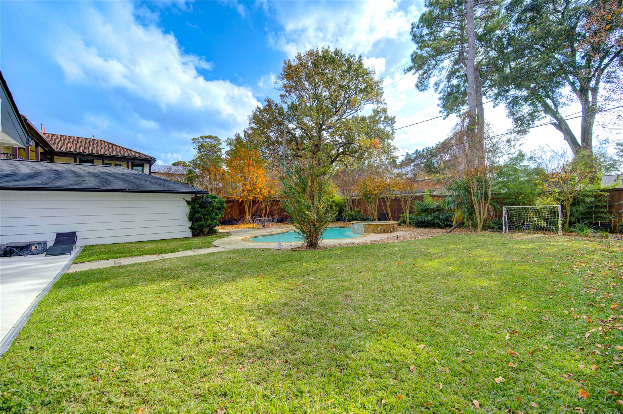 1215 Bethlehem Street Houston, TX 77018 - Photo 33 of 42 a view of a house with a yard