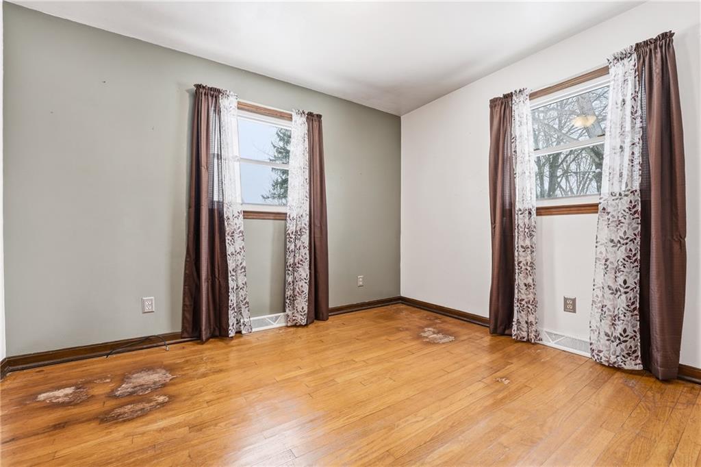 745 Robertson Road Hermitage, PA 16148 - Photo 17 of 31