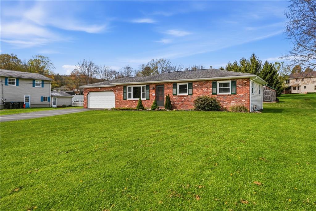 745 Robertson Road Hermitage, PA 16148 - Photo 3 of 33