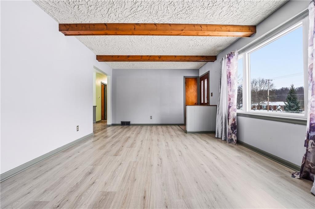 745 Robertson Road Hermitage, PA 16148 - Photo 6 of 31