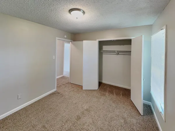 $2,100 | 1017 Hawkview Drive, Memphis, TN 38018