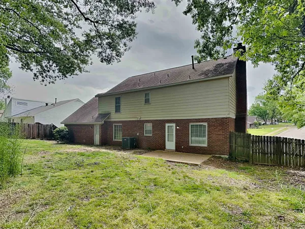 $2,100 | 1017 Hawkview Drive, Memphis, TN 38018
