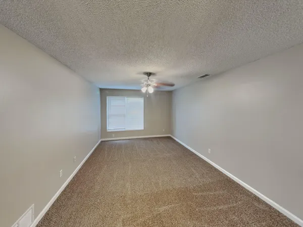 $2,100 | 1017 Hawkview Drive, Memphis, TN 38018