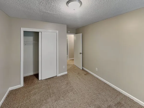 $2,100 | 1017 Hawkview Drive, Memphis, TN 38018