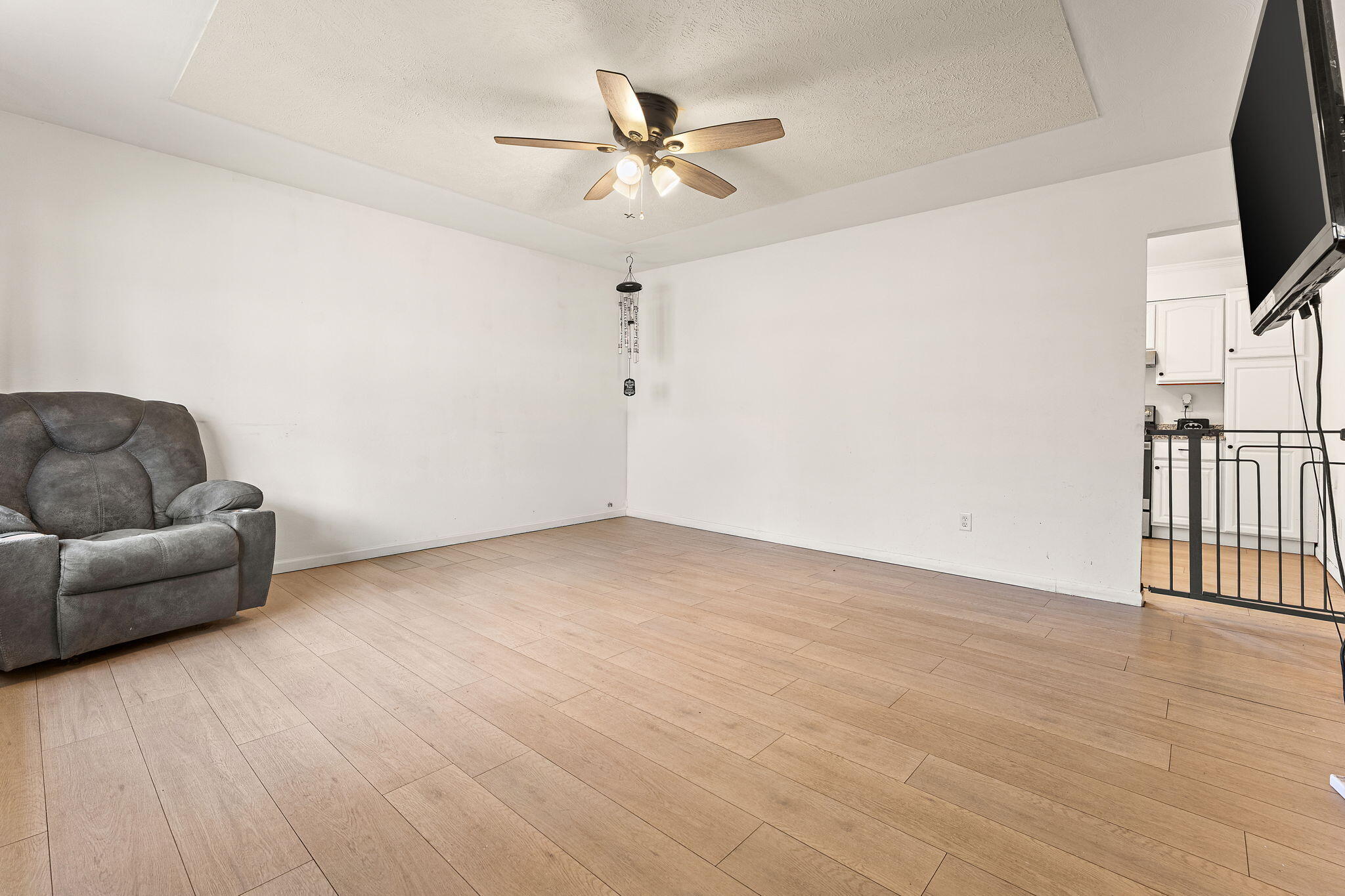 2334 Venus Street Portage, IN 46368 - Photo 2 of 22 a view of livingroom with furniture and ceiling fan