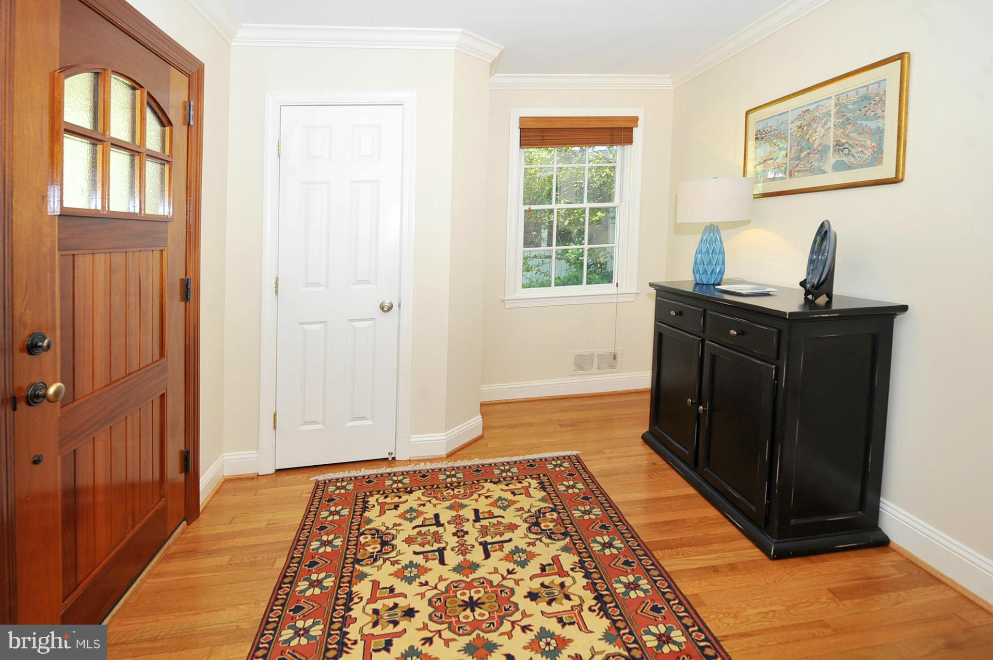 7913 Chelton Road Bethesda, MD 20814 - Photo 5 of 29 Interior (General)